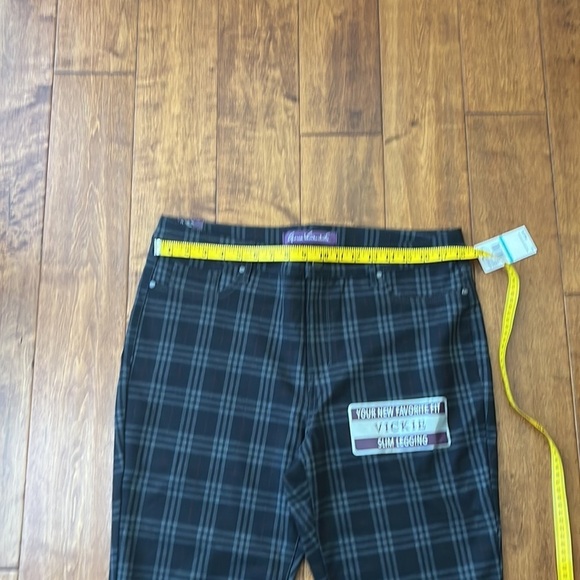 NWT Gloria Vanderbilt Plaid Size 16 Slim pants - Picture 7 of 15